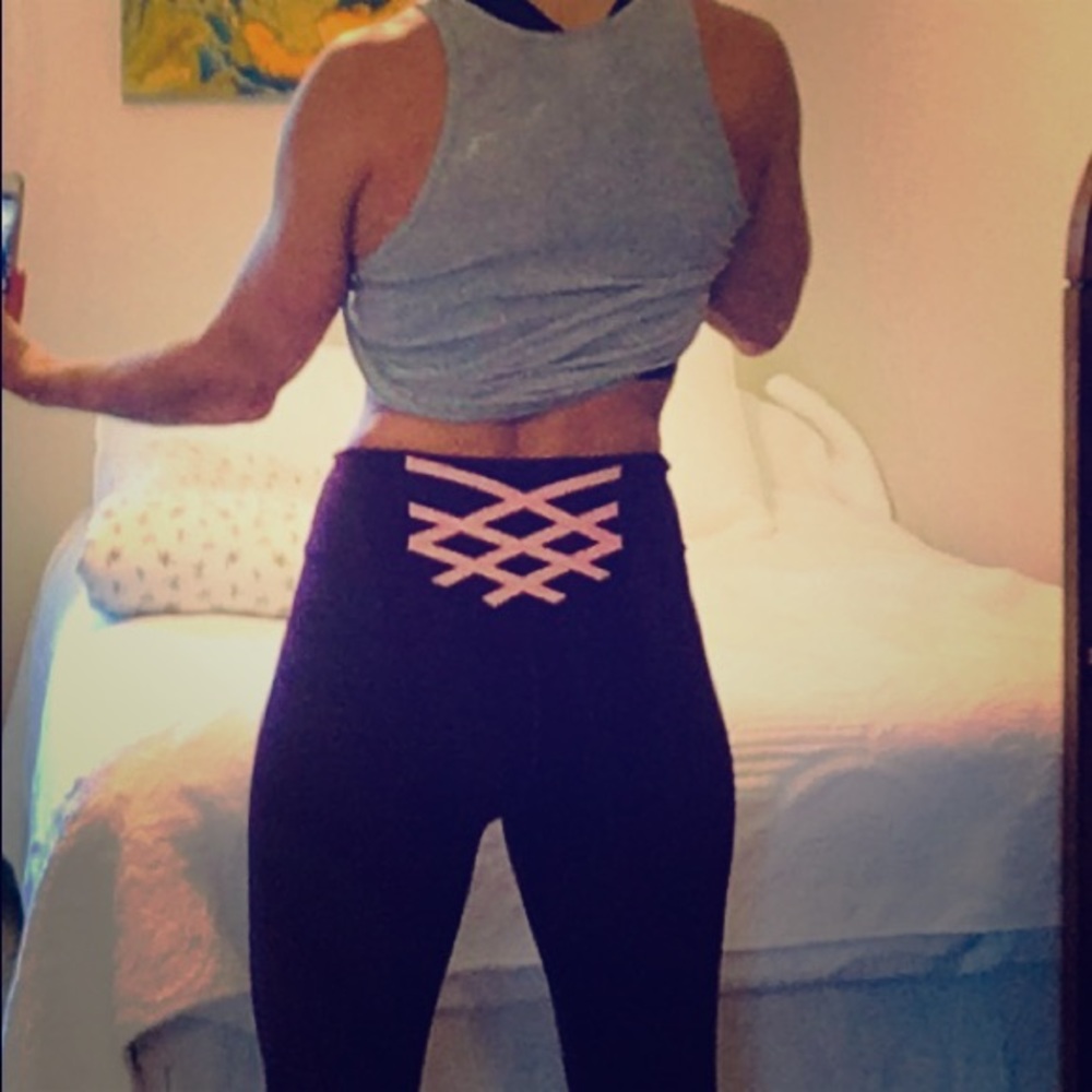💜 Fablectics Burgundy Yoga Pants 💜
